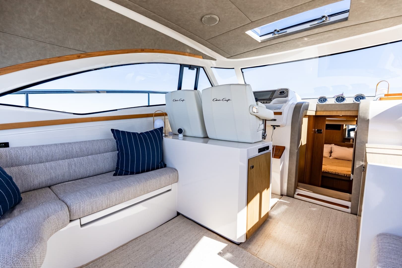 2018 Chris-Craft 44 Commander