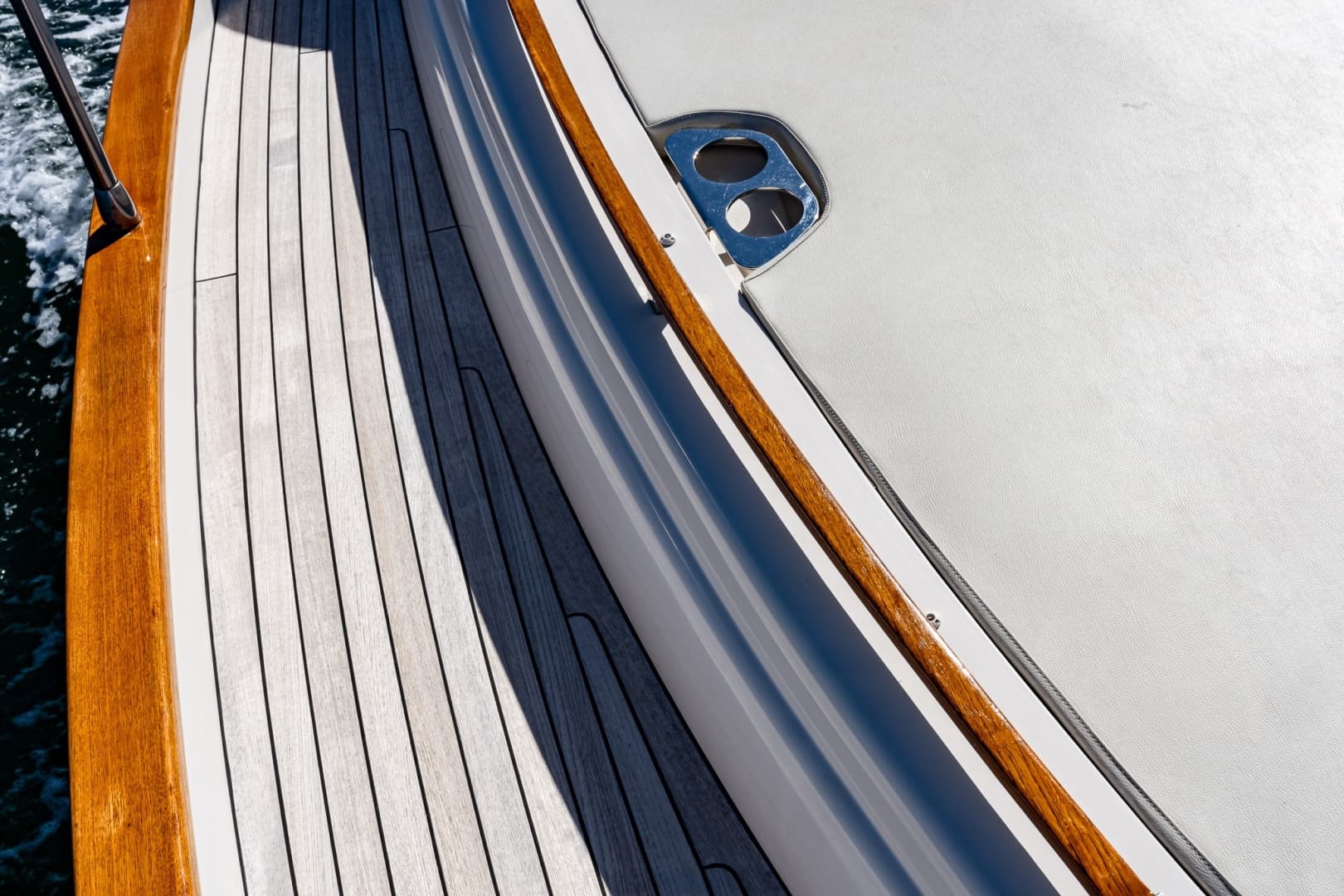 2018 Chris-Craft 44 Commander