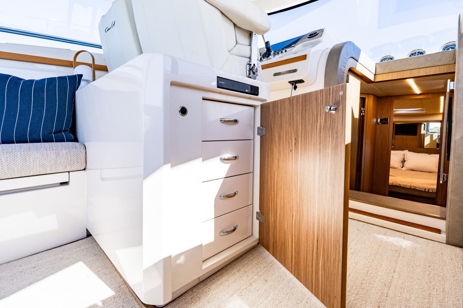 2018 Chris-Craft 44 Commander