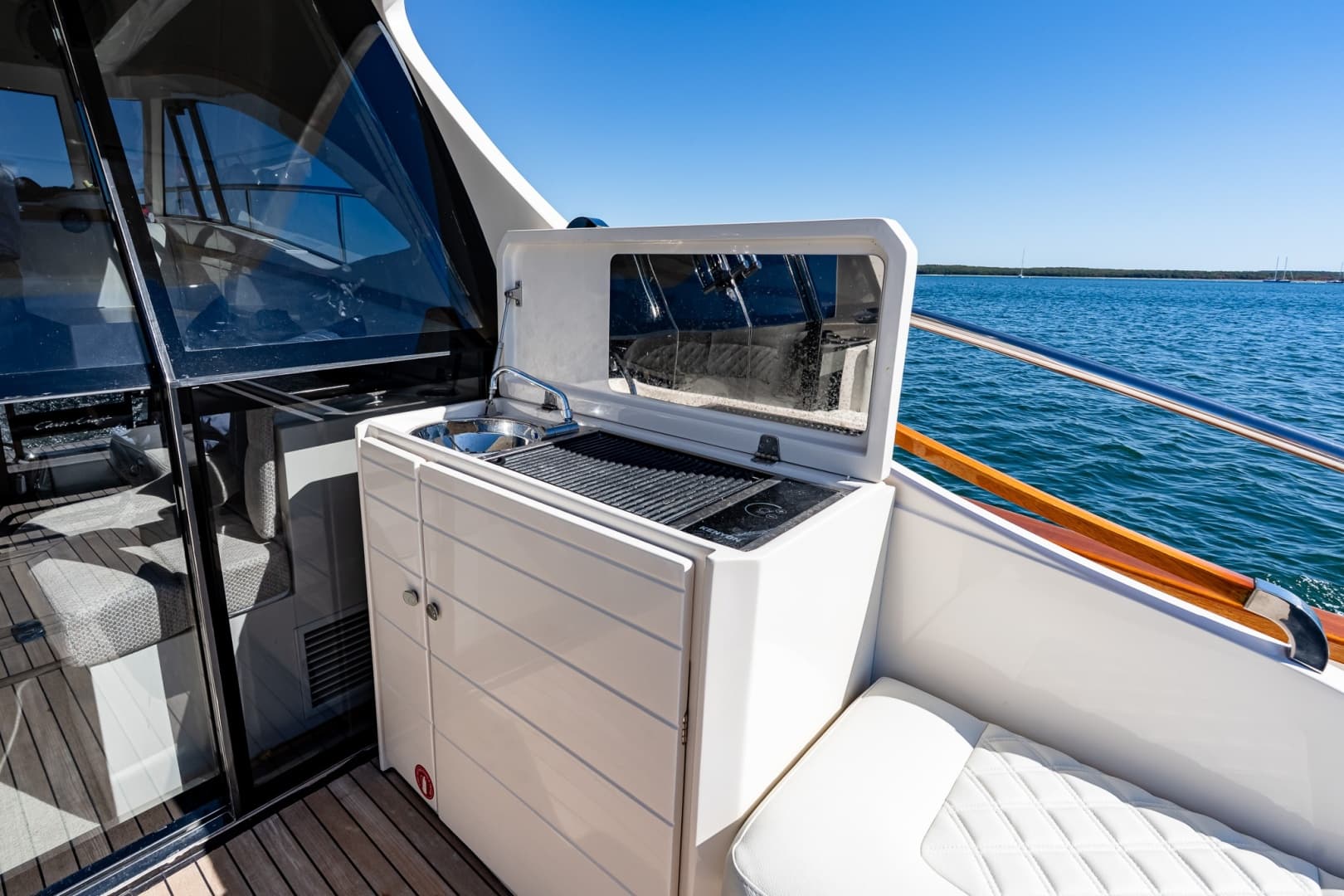 2018 Chris-Craft 44 Commander