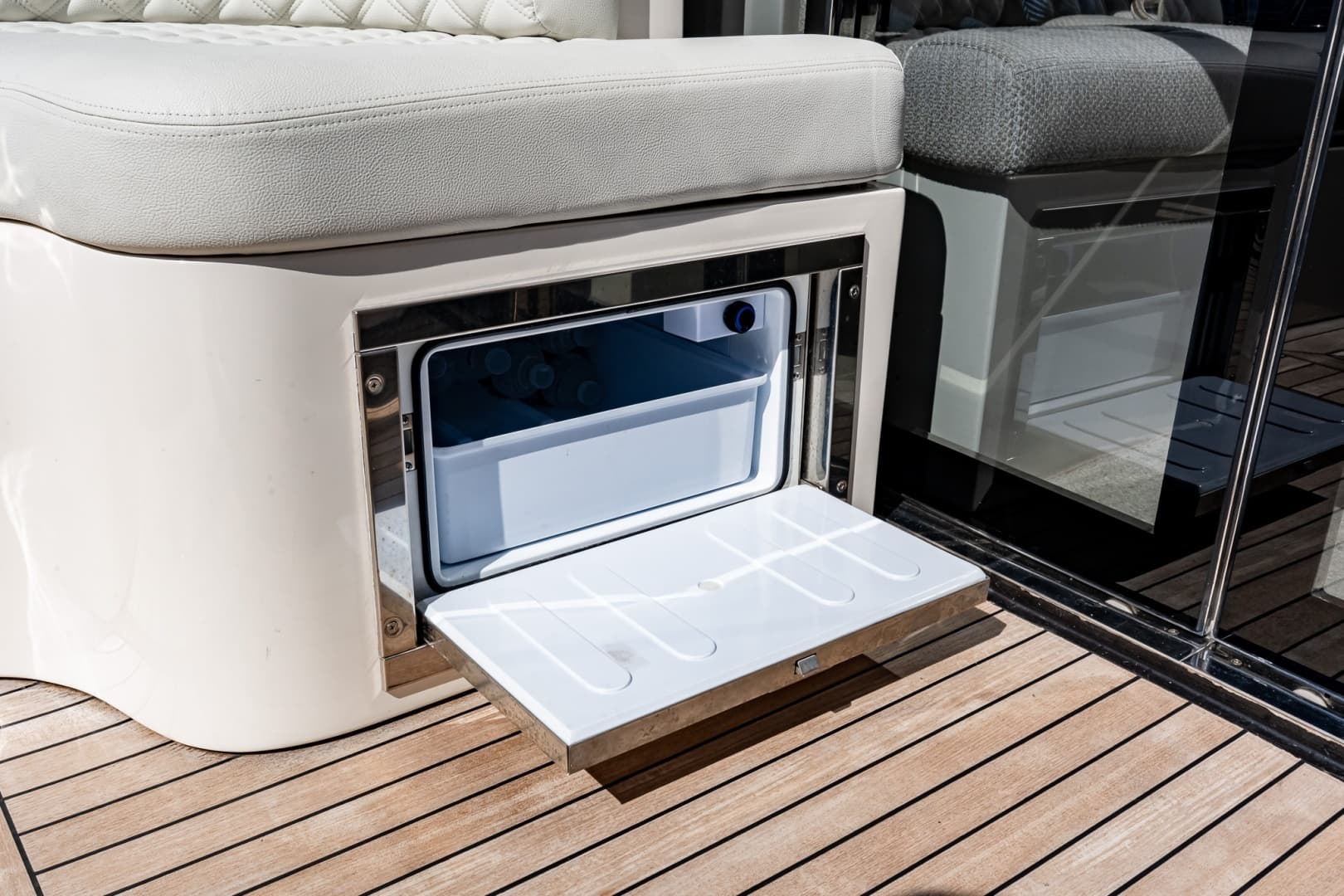 2018 Chris-Craft 44 Commander