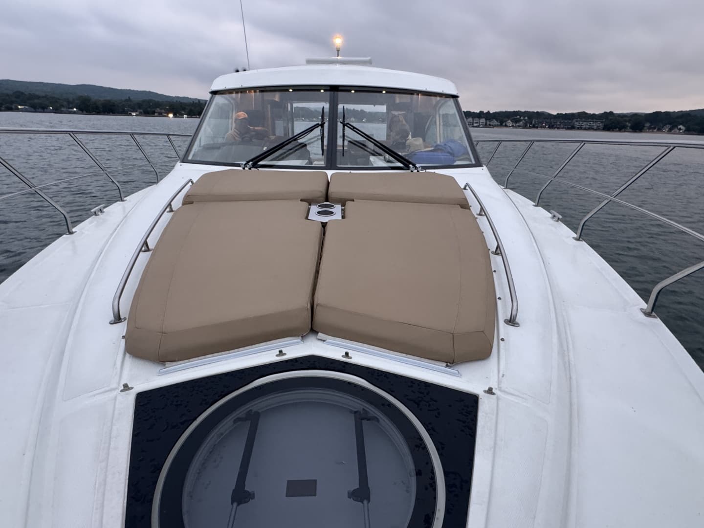 2013 Cruisers Yachts 45 Cantius