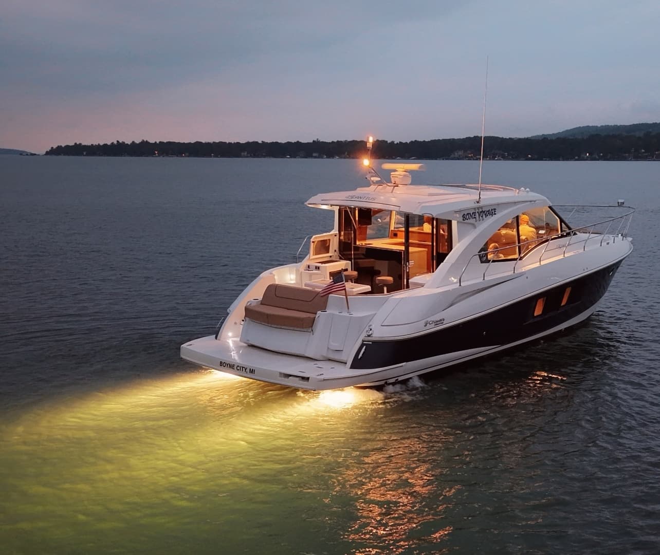 2013 Cruisers Yachts 45 Cantius