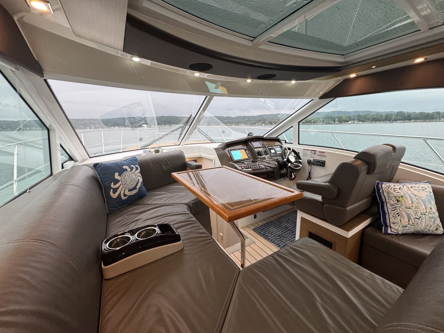 2013 Cruisers Yachts 45 Cantius