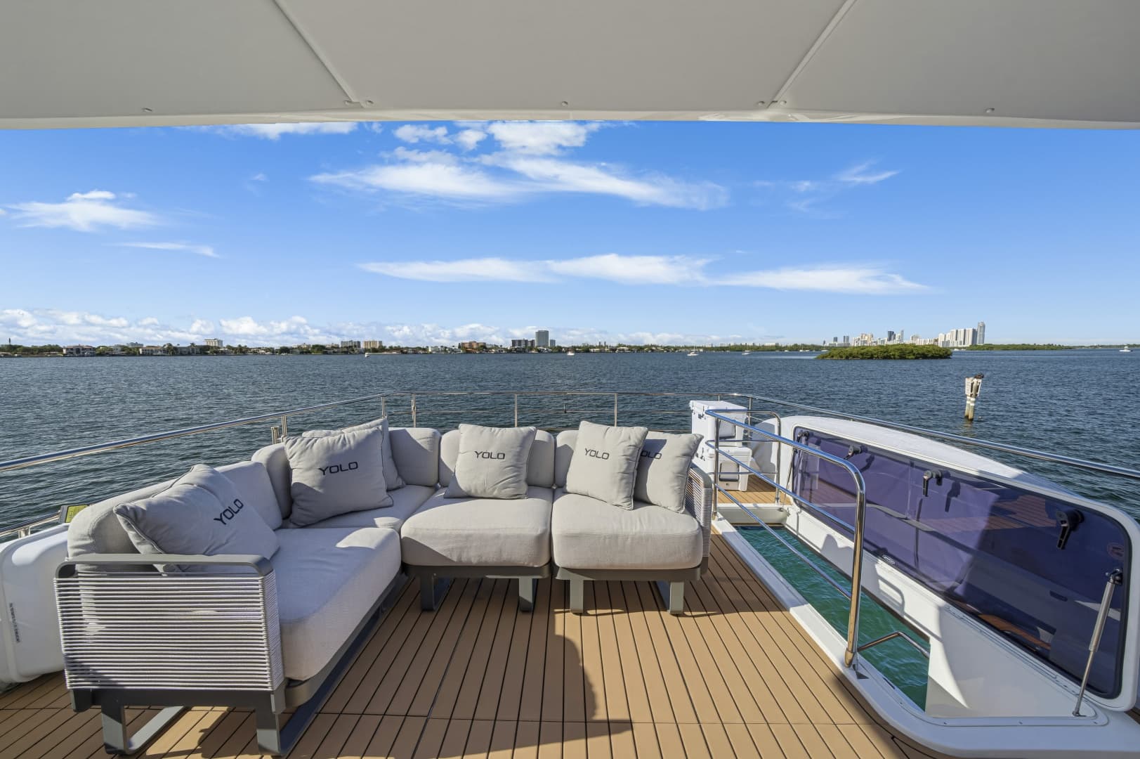 2022 Absolute Navetta 68