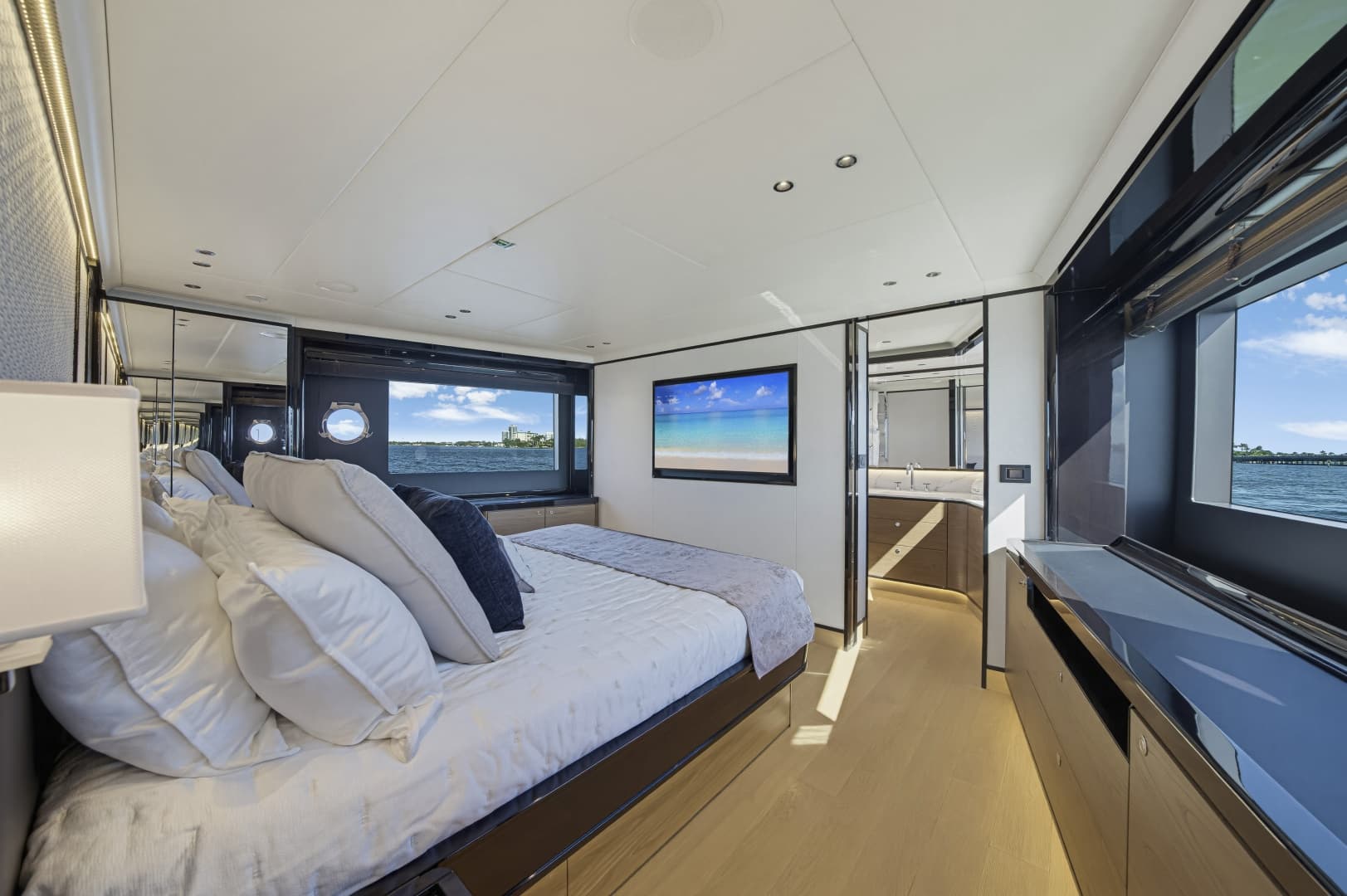 2022 Absolute Navetta 68