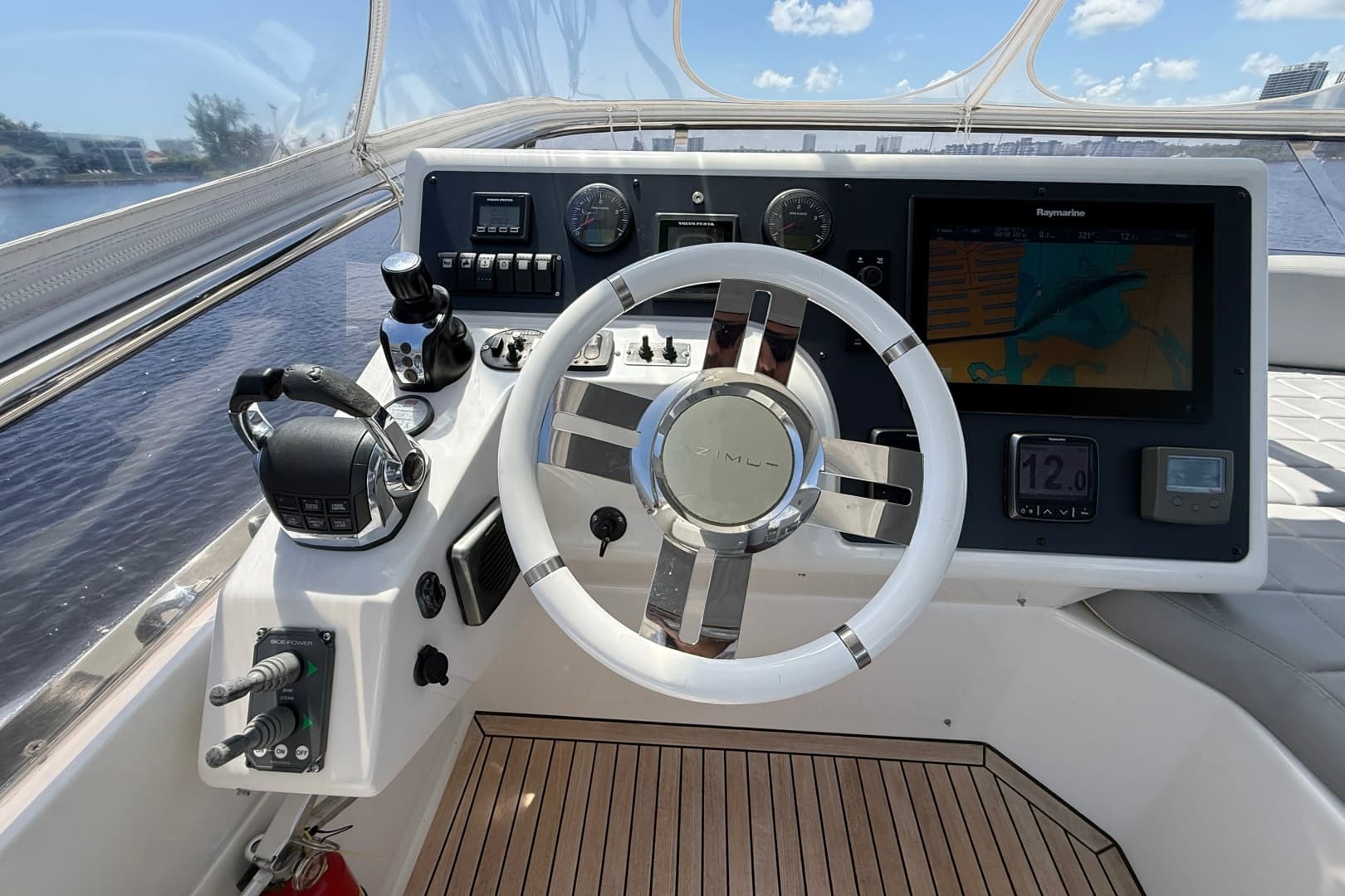 2015 Azimut 54