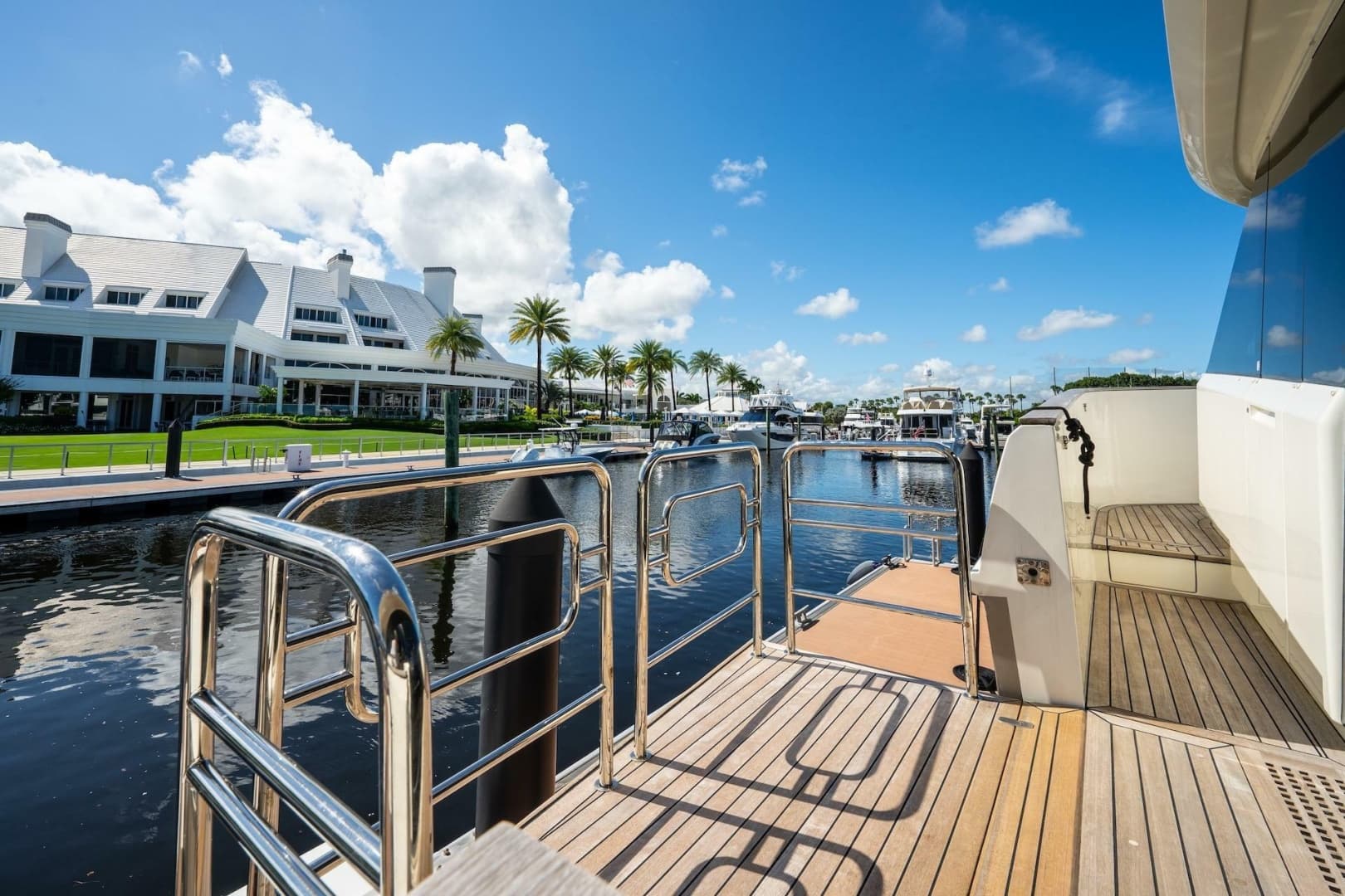 2015 Monte Carlo Yachts MCY 86