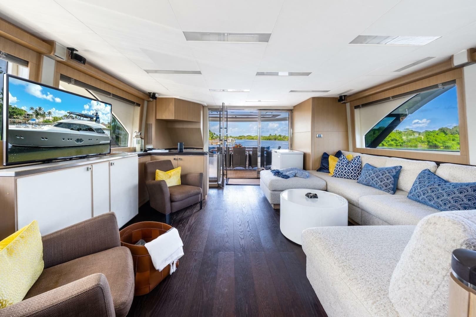 2015 Monte Carlo Yachts MCY 86