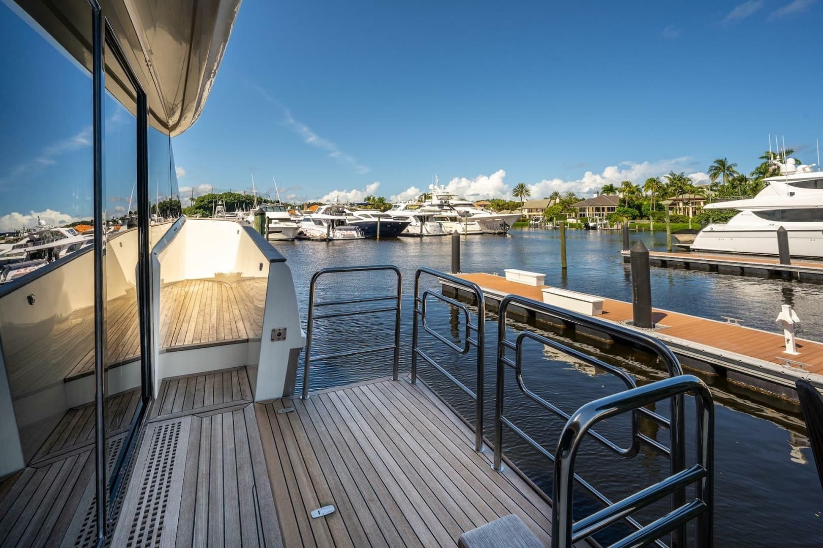 2015 Monte Carlo Yachts MCY 86