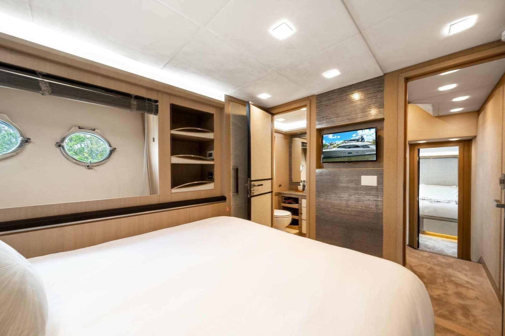 2015 Monte Carlo Yachts MCY 86