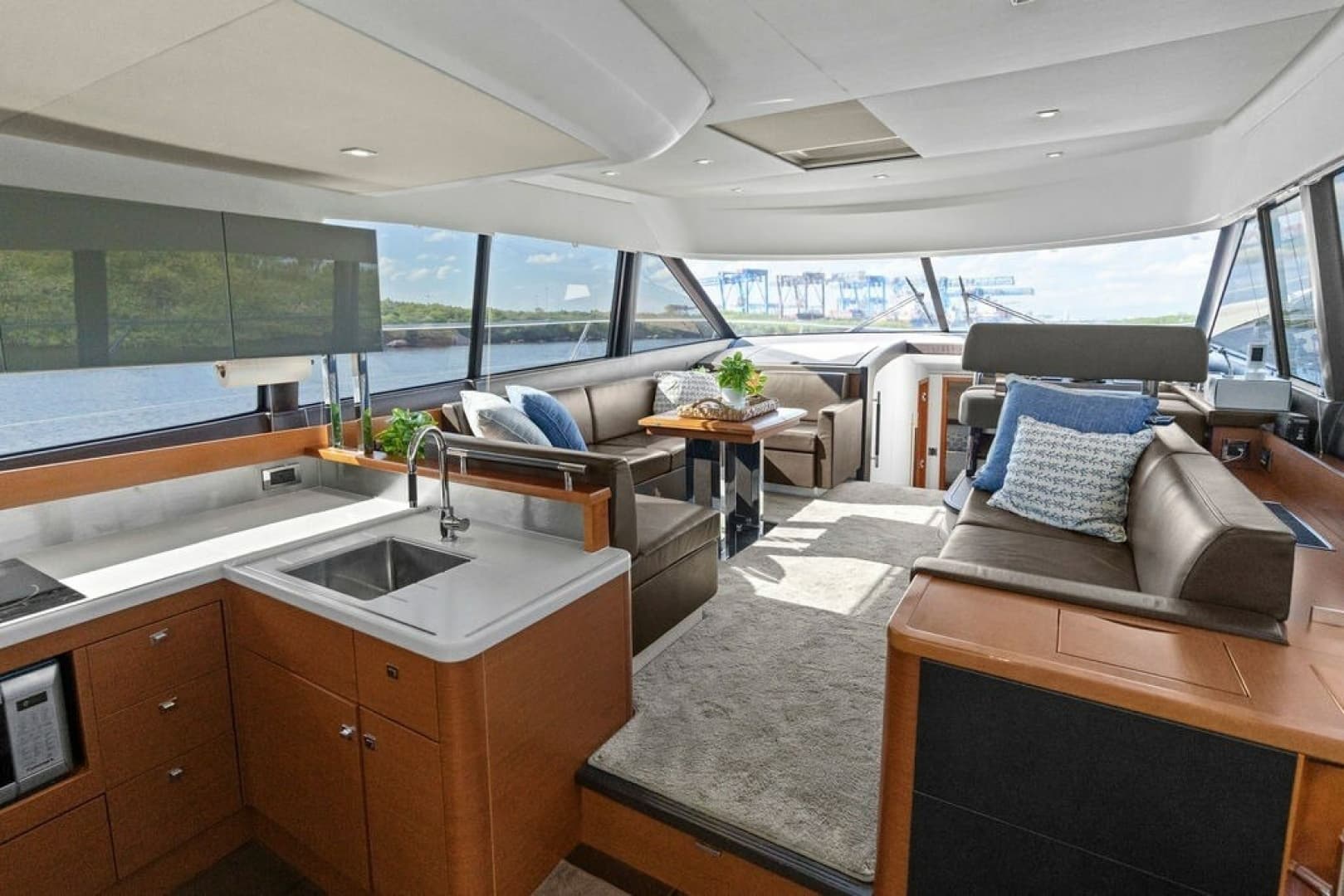 2015 Prestige 550