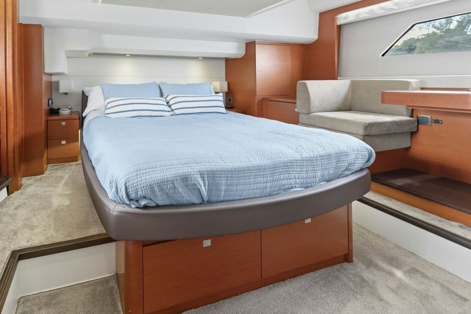 2015 Prestige 550