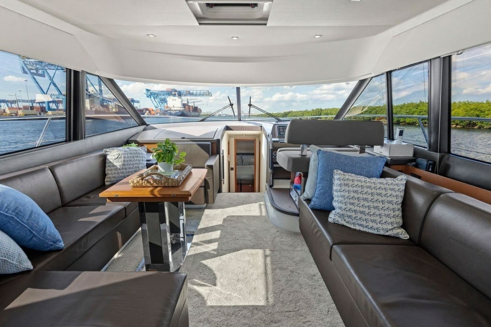 2015 Prestige 550