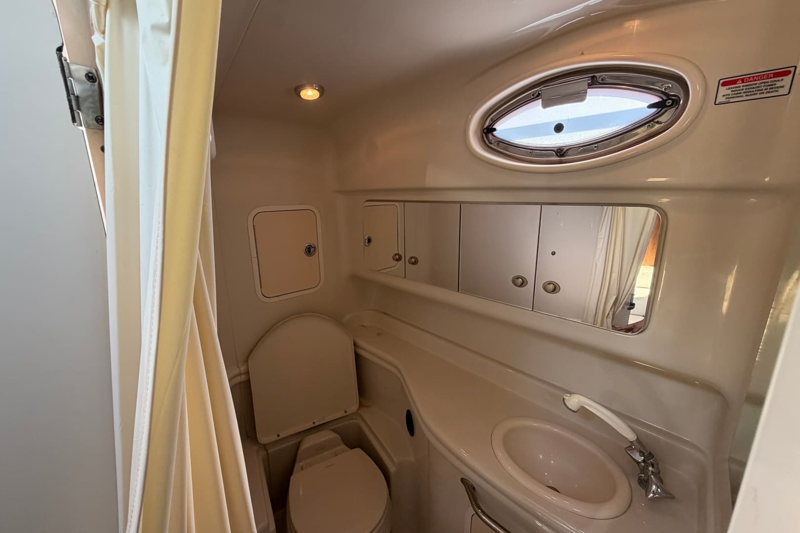 2006 Sea Ray Sundancer 320
