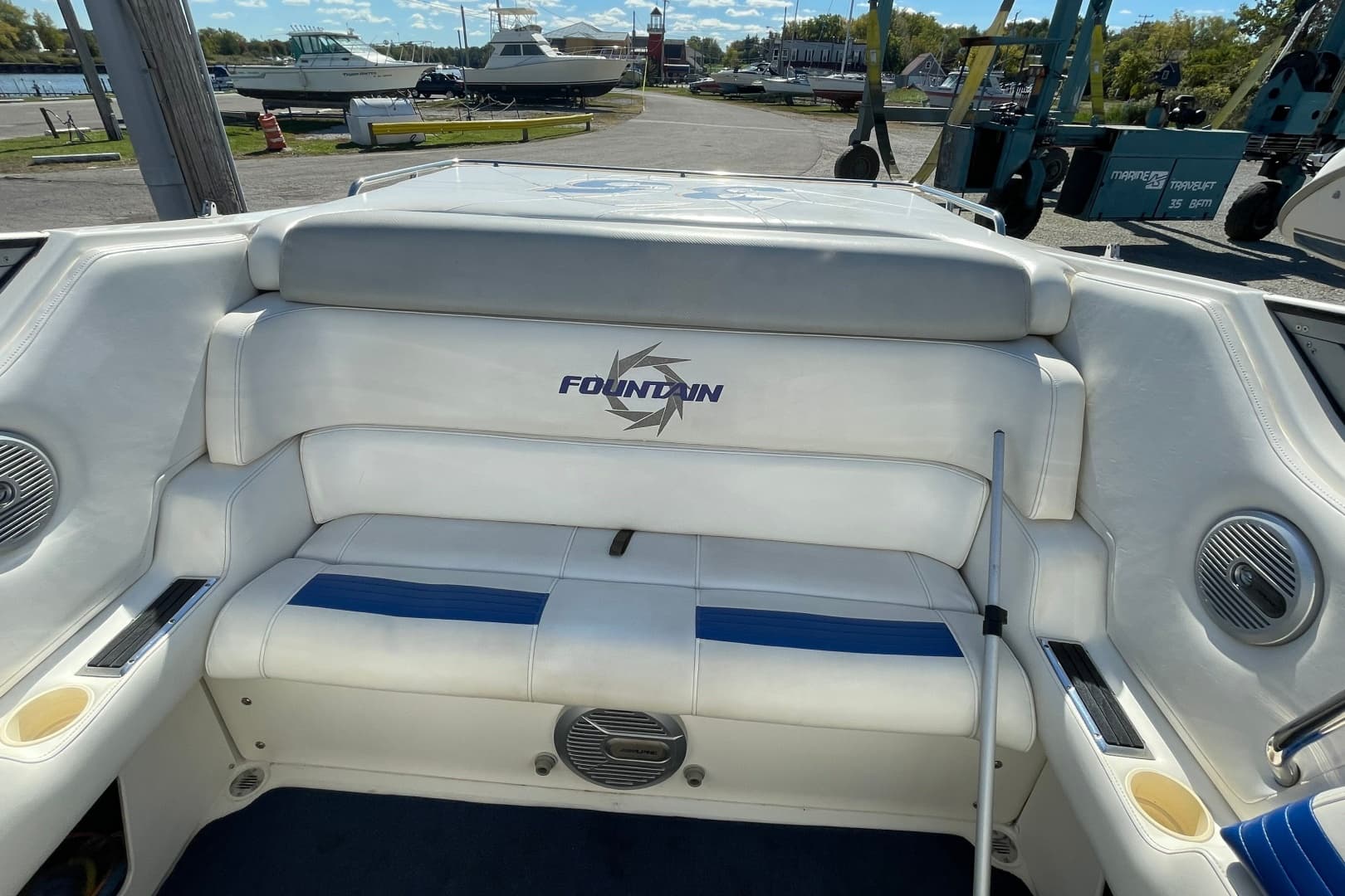 2002 Fountain 35 Lightning