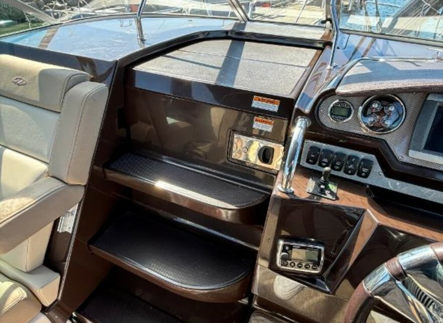 2014 Regal 28 Express