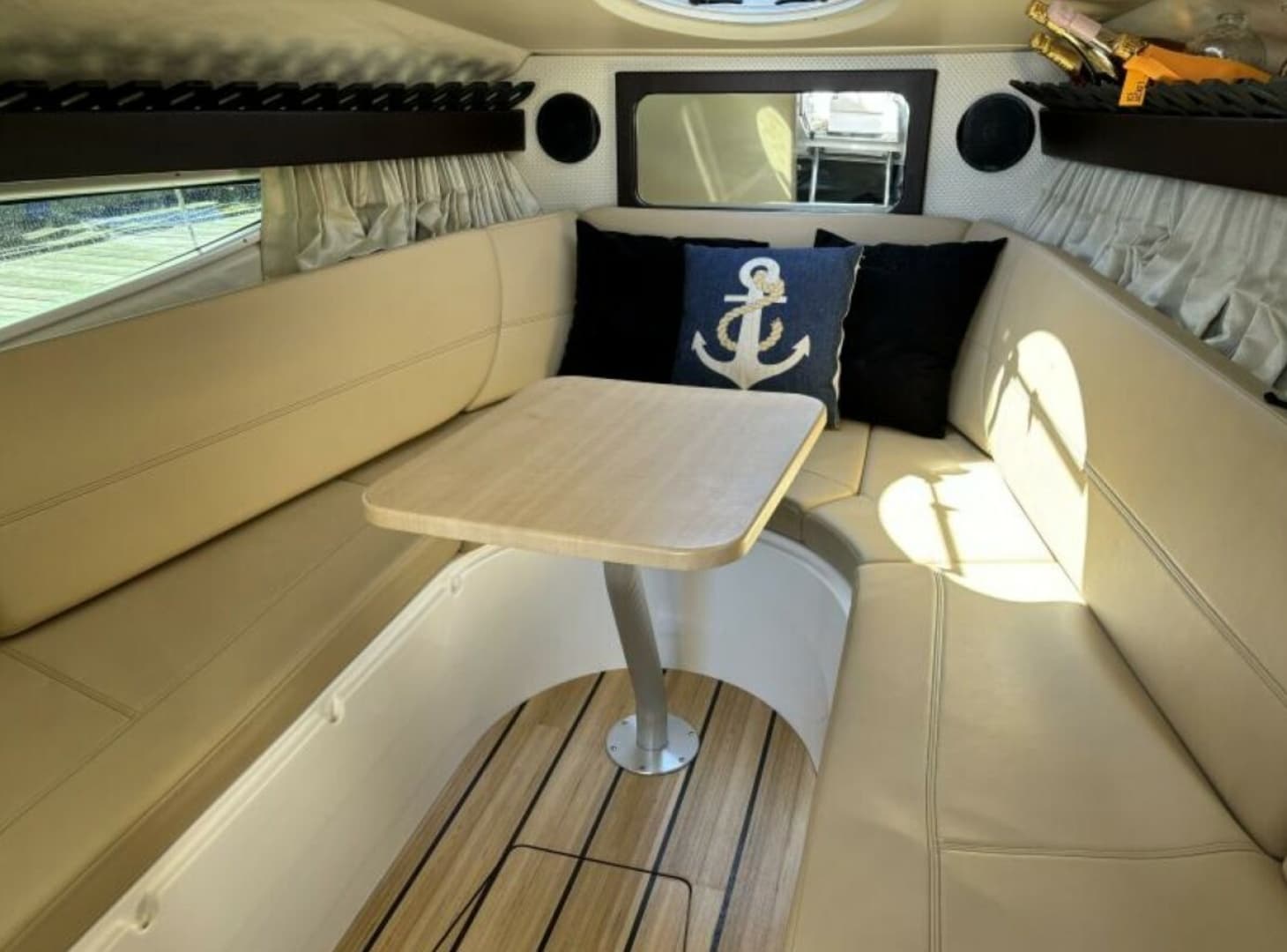 2014 Regal 28 Express