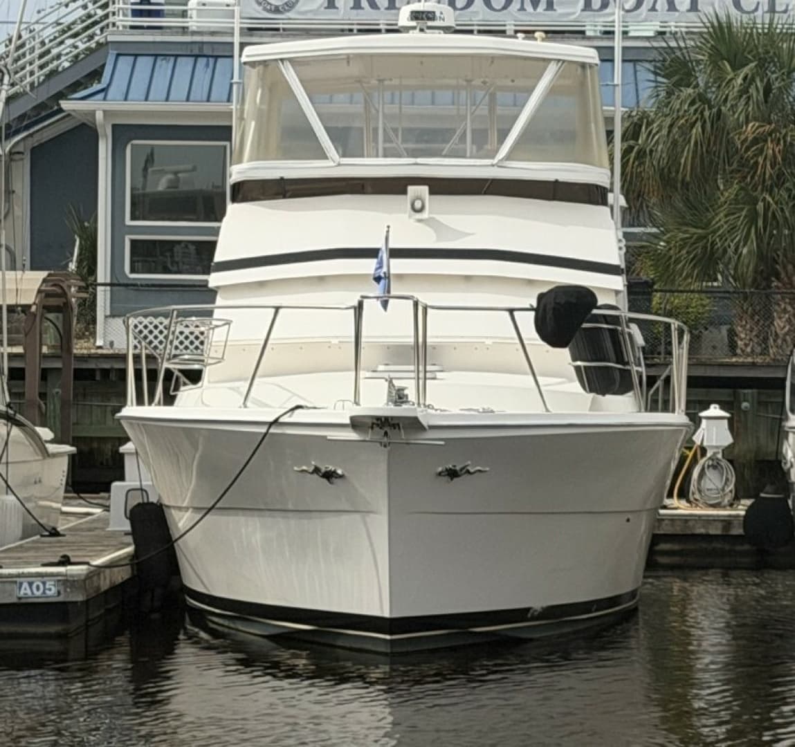 1990 Viking 44 Aft Cabin Motor Yacht