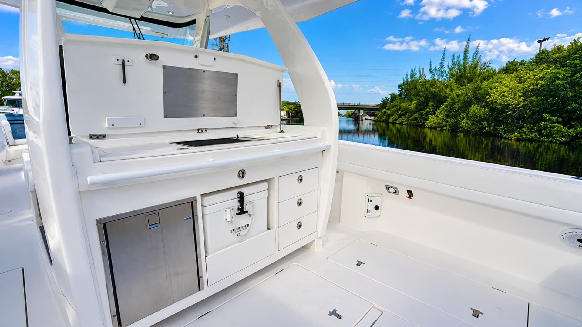 2019 Intrepid 40 PANACEA