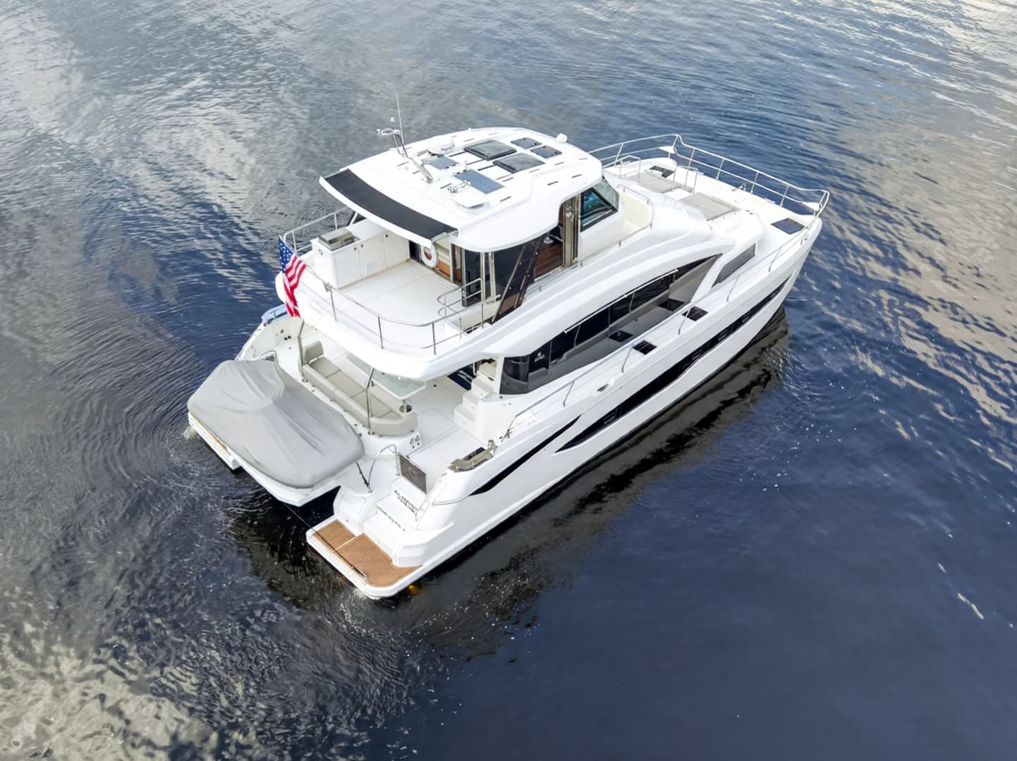 2025 Aquila 54 YACHT
