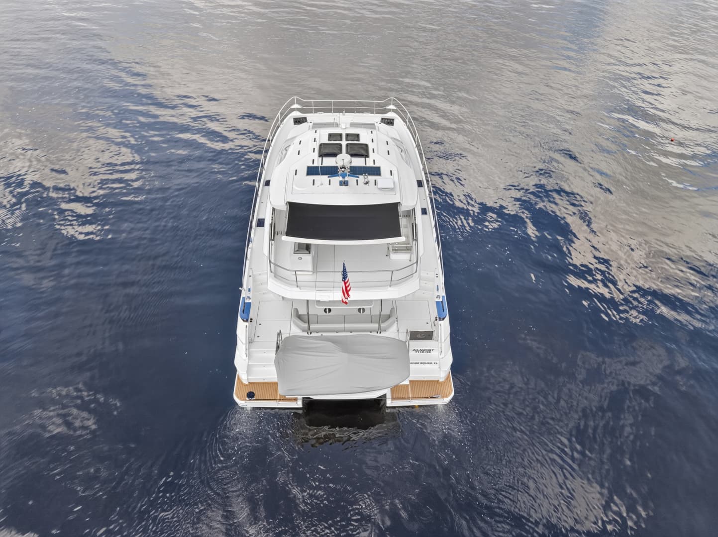 2025 Aquila 54 YACHT