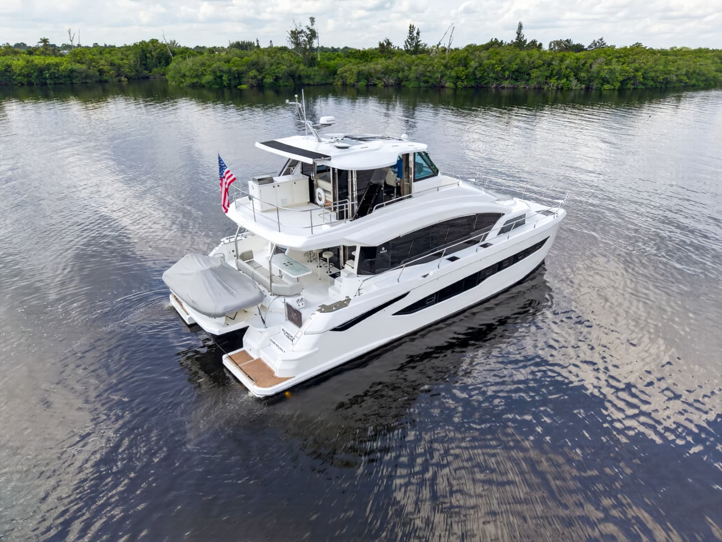 2025 Aquila 54 YACHT
