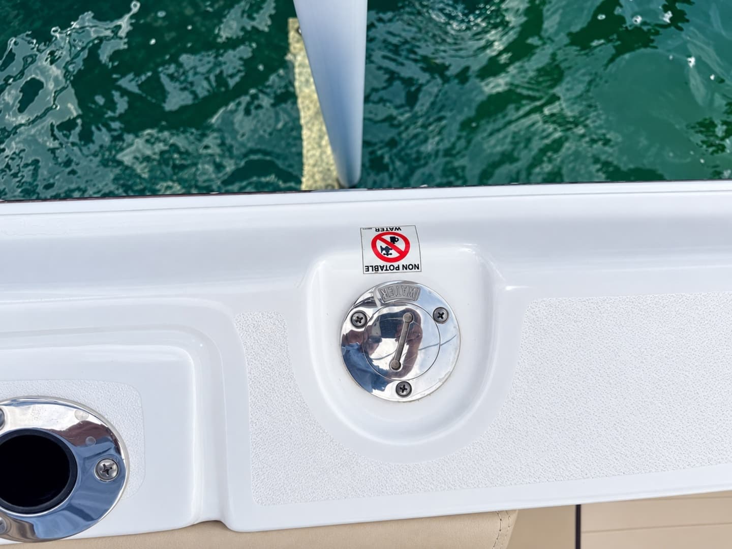 2019 Sea Fox 266 Commander