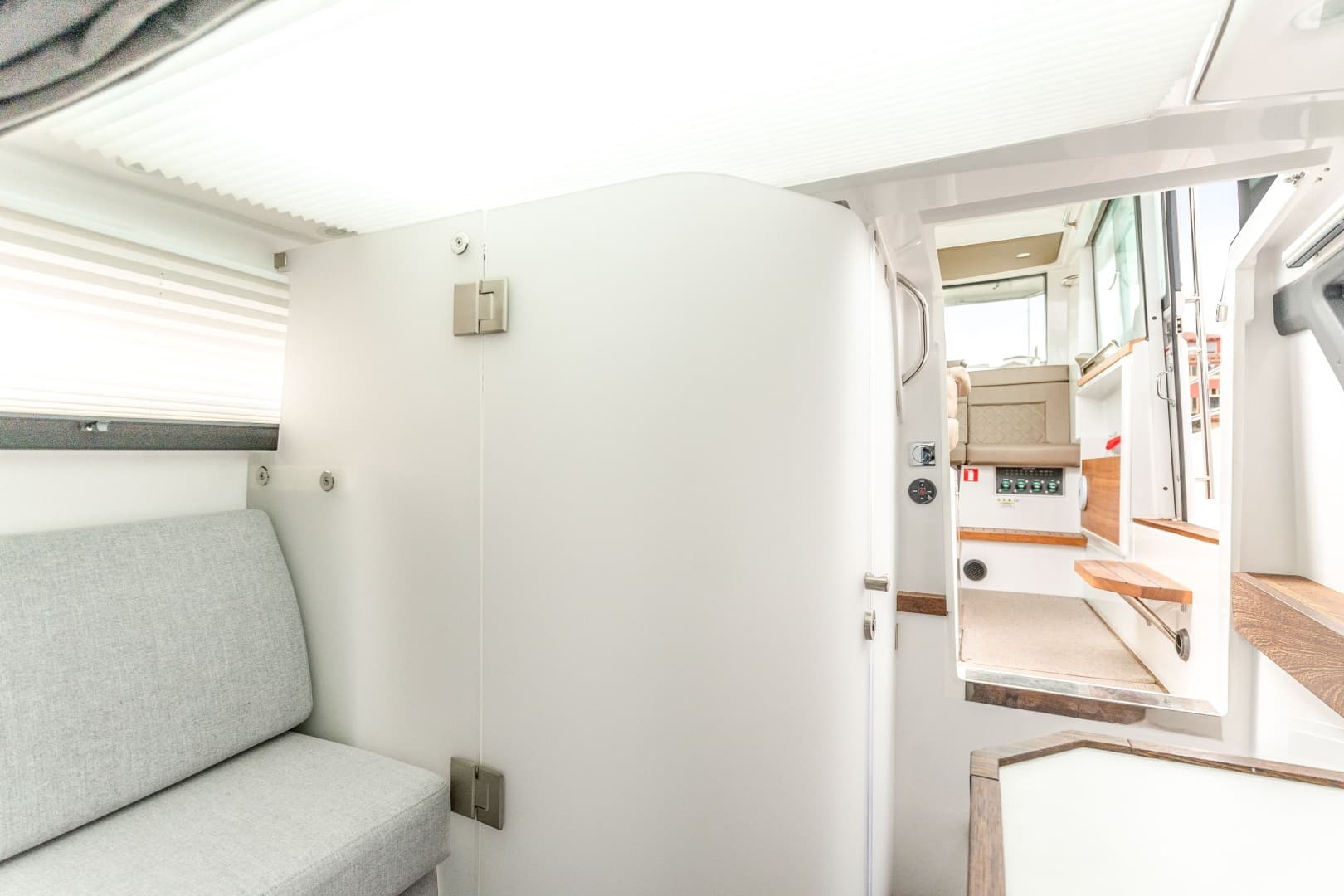2019 Axopar 37 Cabin
