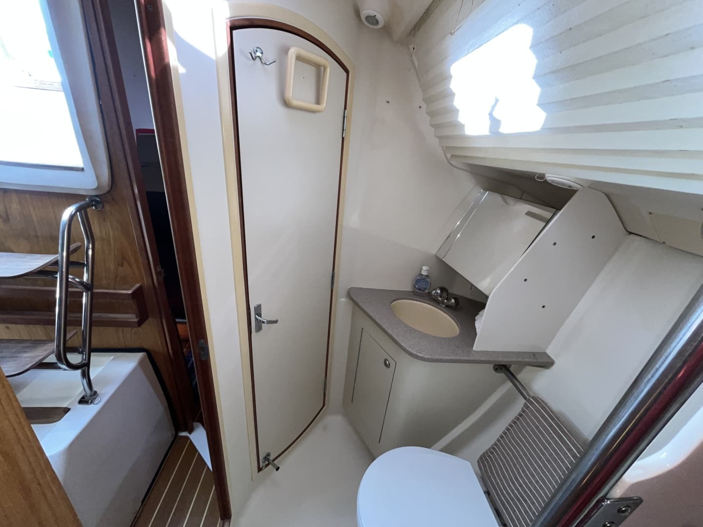 2000 Hunter 410