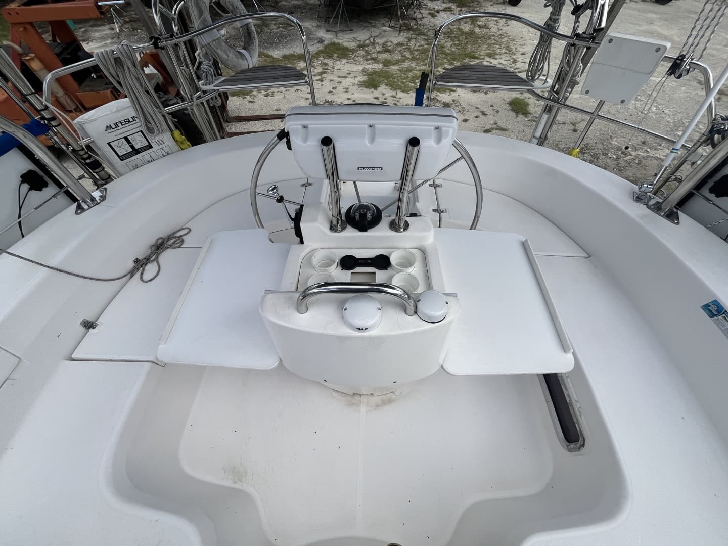 2000 Hunter 410