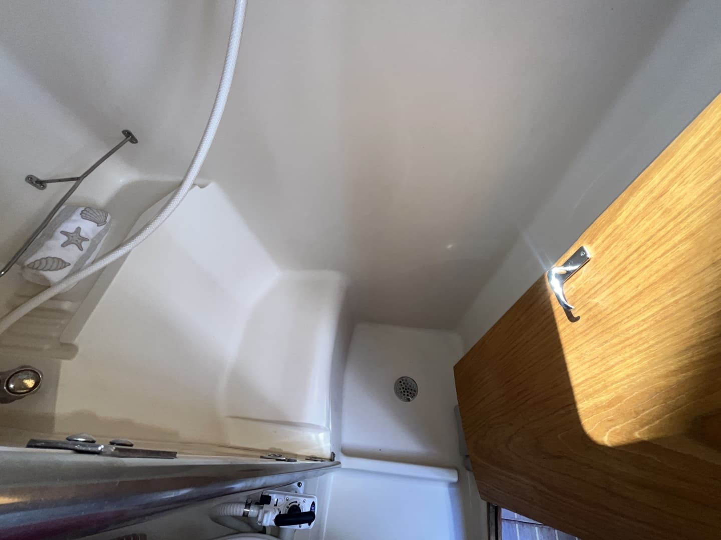 2000 Hunter 410