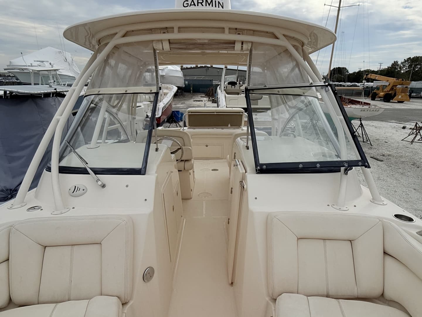 2015 Grady-White Freedom 285