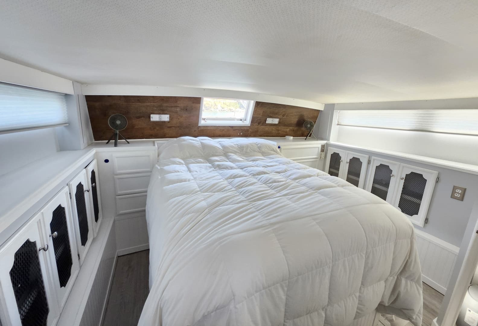 1977 Viking 43 DC
