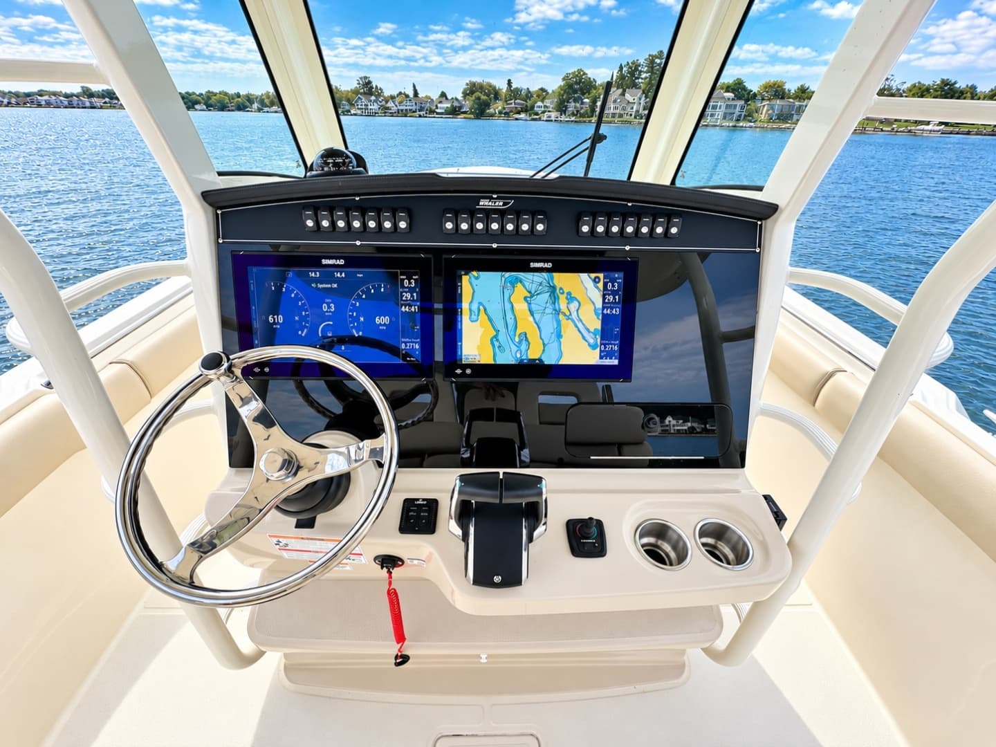 2024 Boston Whaler 330 Outrage