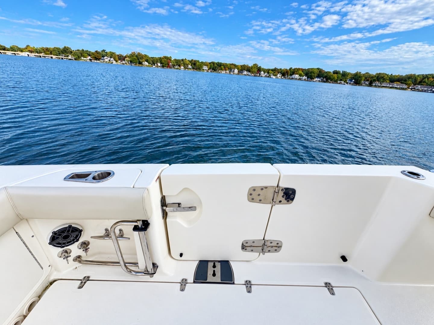 2024 Boston Whaler 330 Outrage
