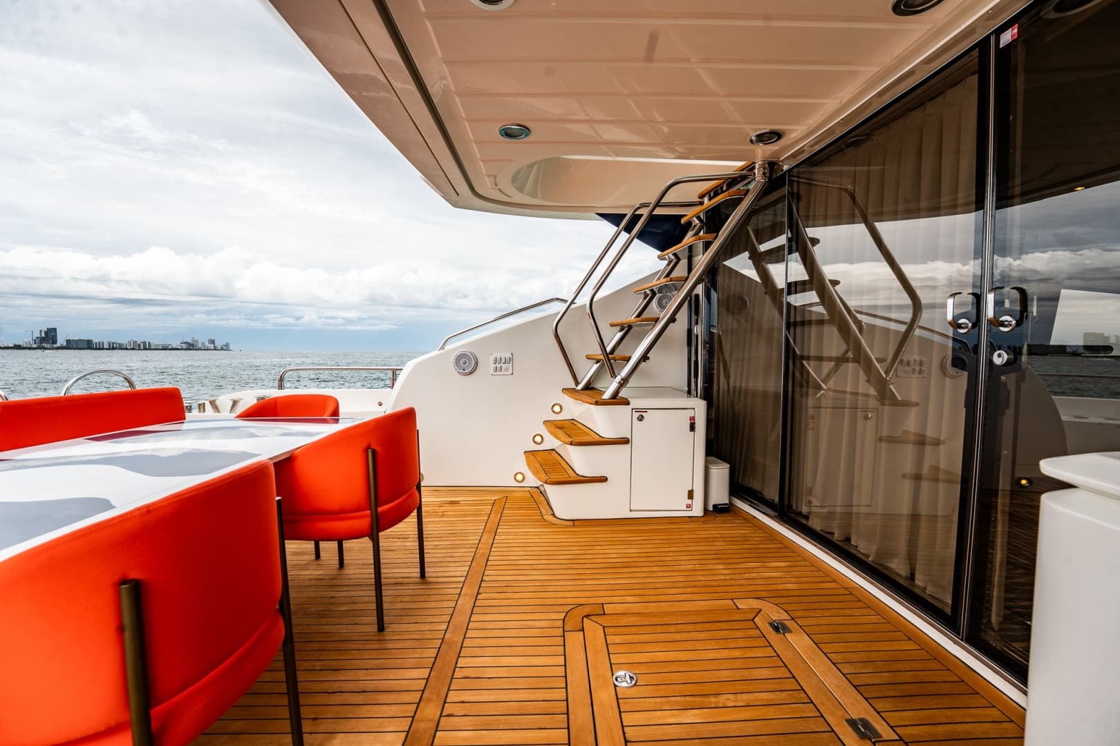 2009 Sunseeker Predator 84