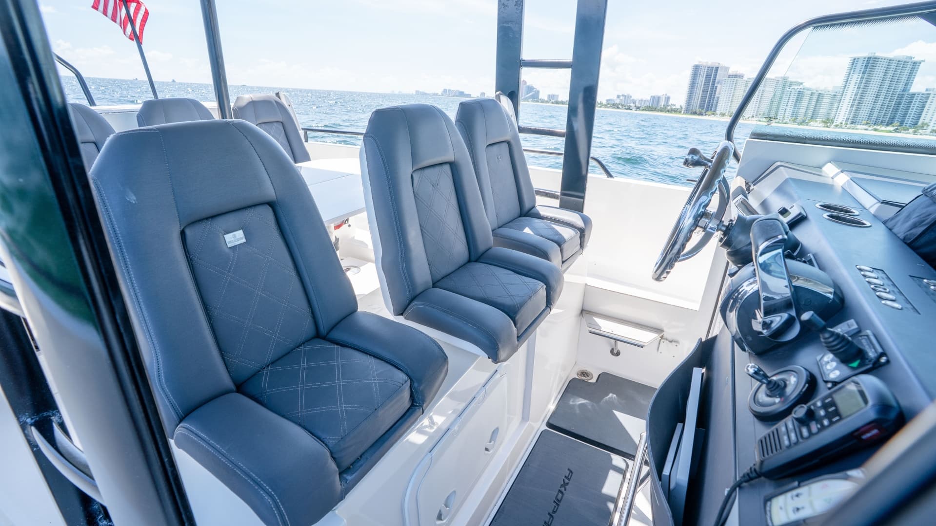 2020 Axopar Sun-Top