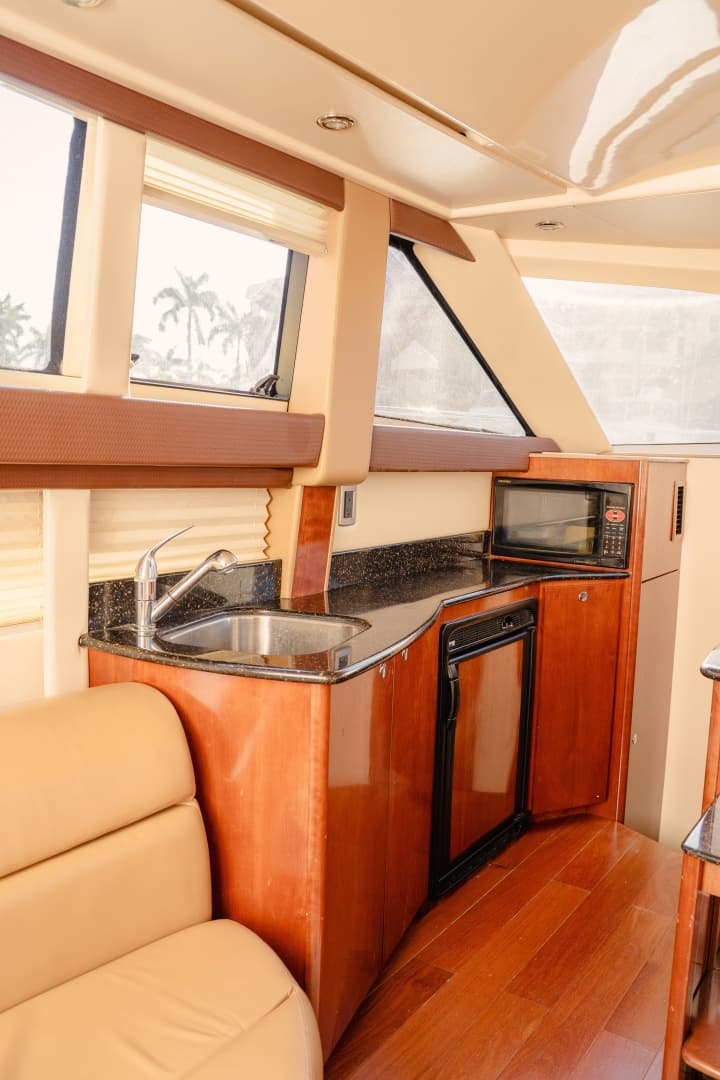 2008 Meridian 341 Sedan