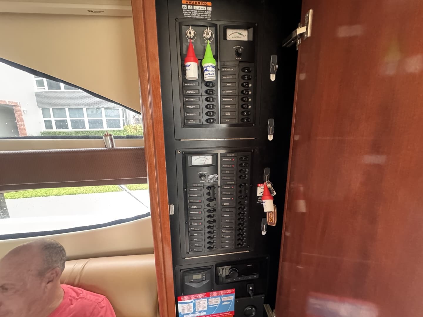 2008 Meridian 341 Sedan