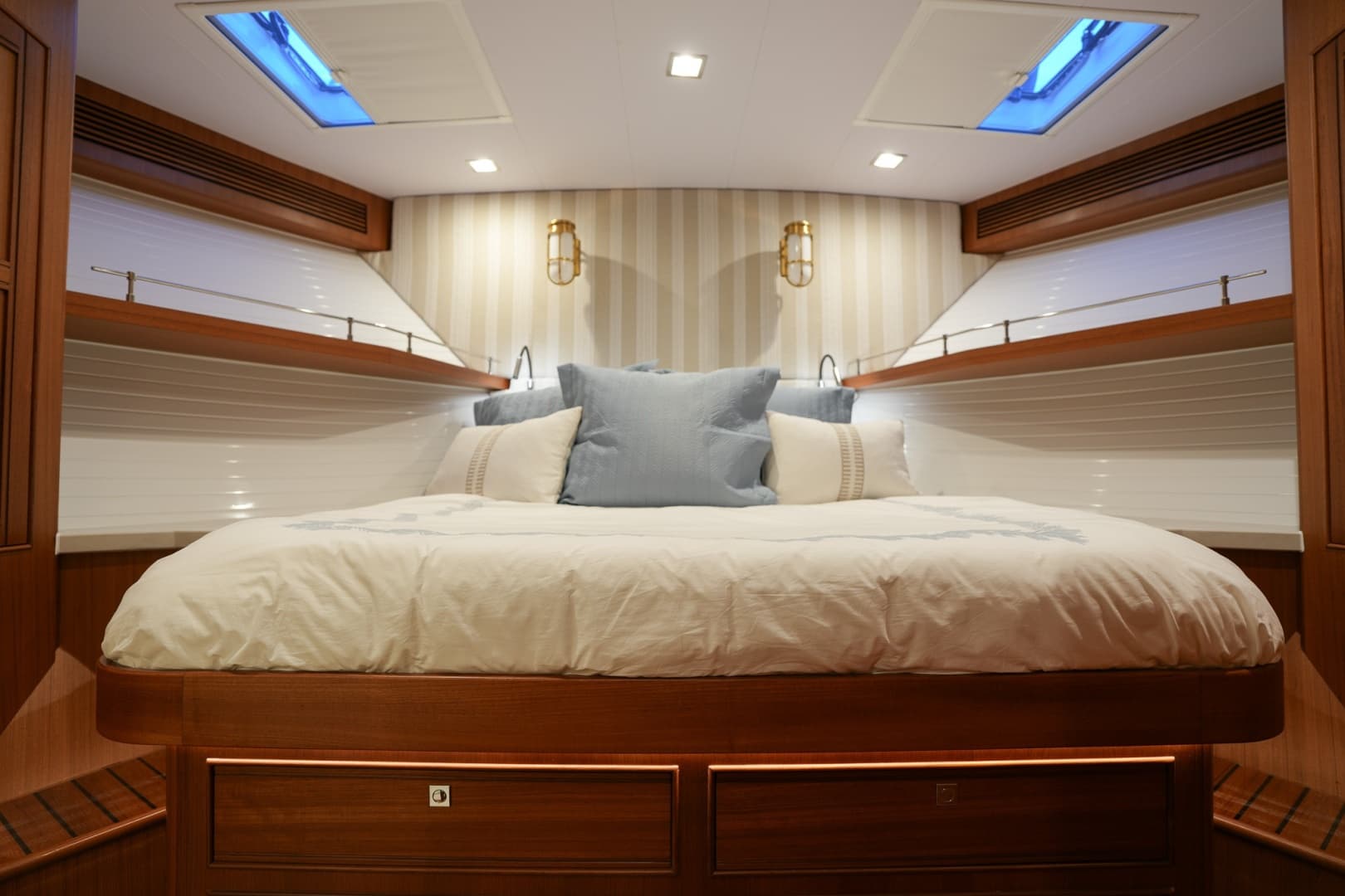 2025 Marlow Explorer 70E MkII-CB