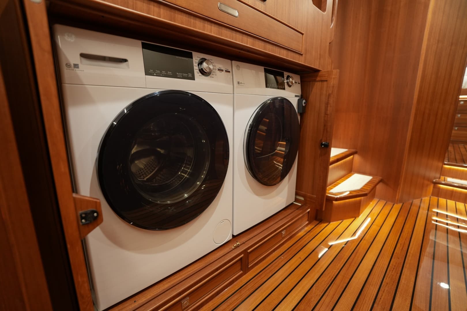 2025 Marlow Explorer 70E MkII-CB