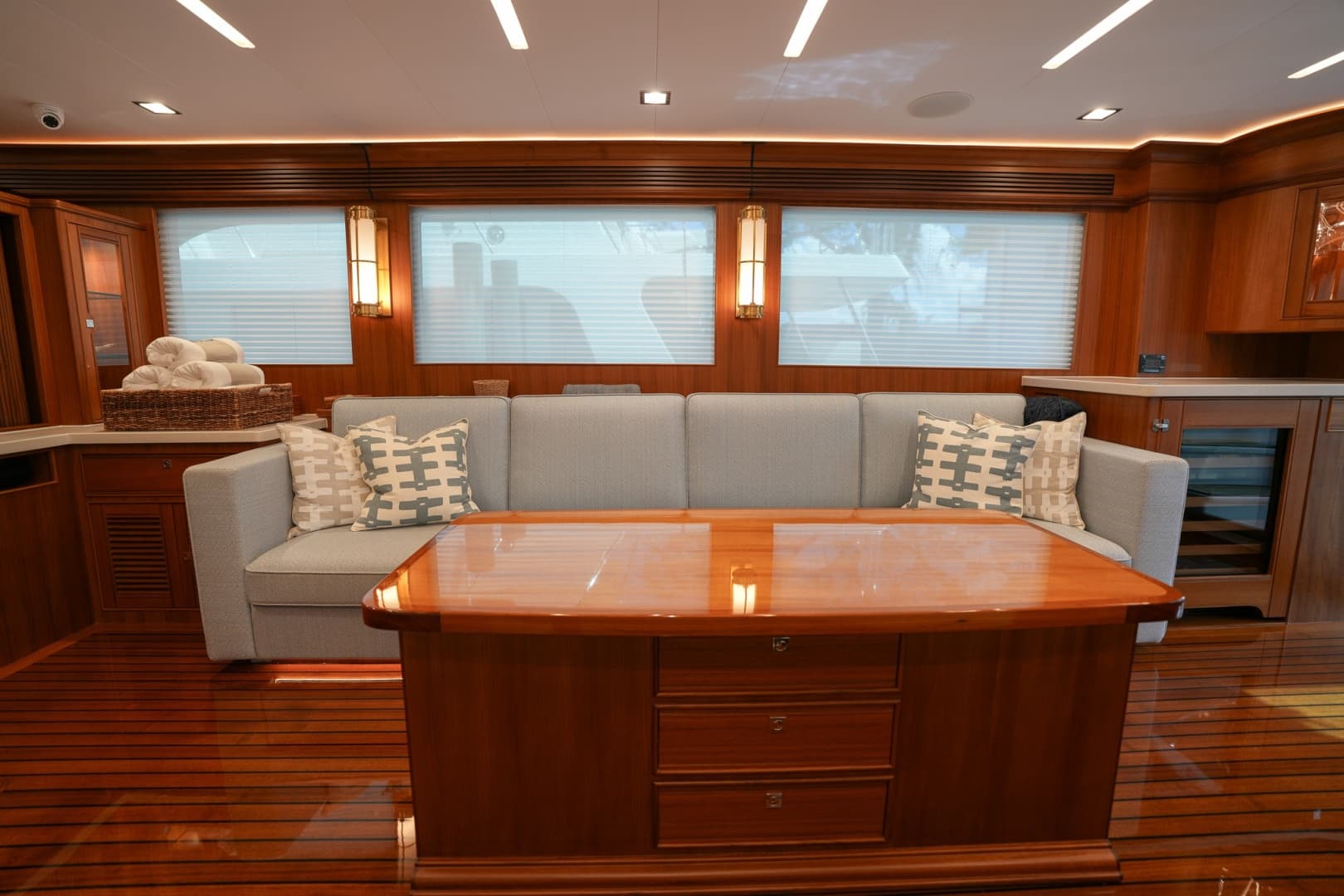 2025 Marlow Explorer 70E MkII-CB