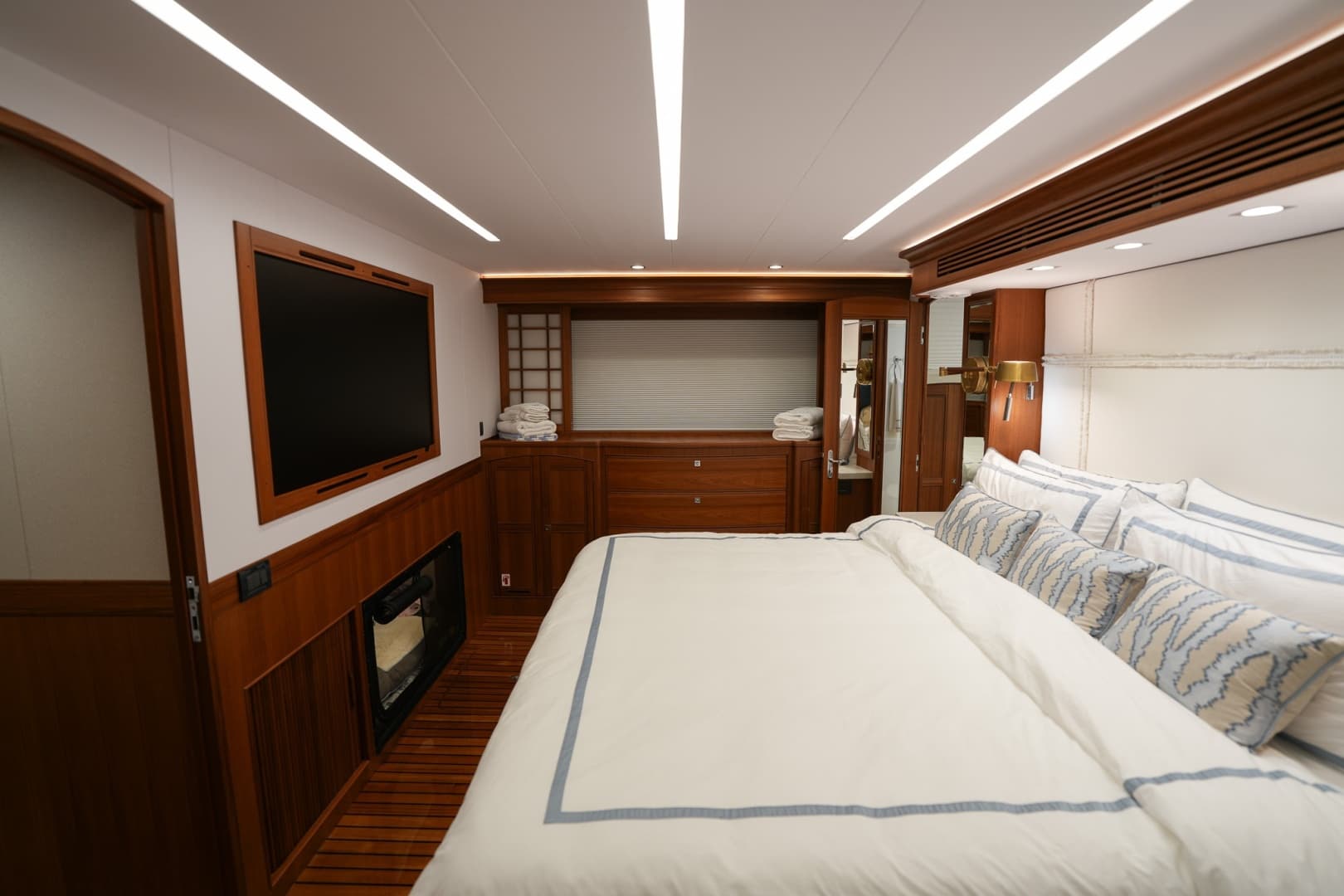 2025 Marlow Explorer 70E MkII-CB