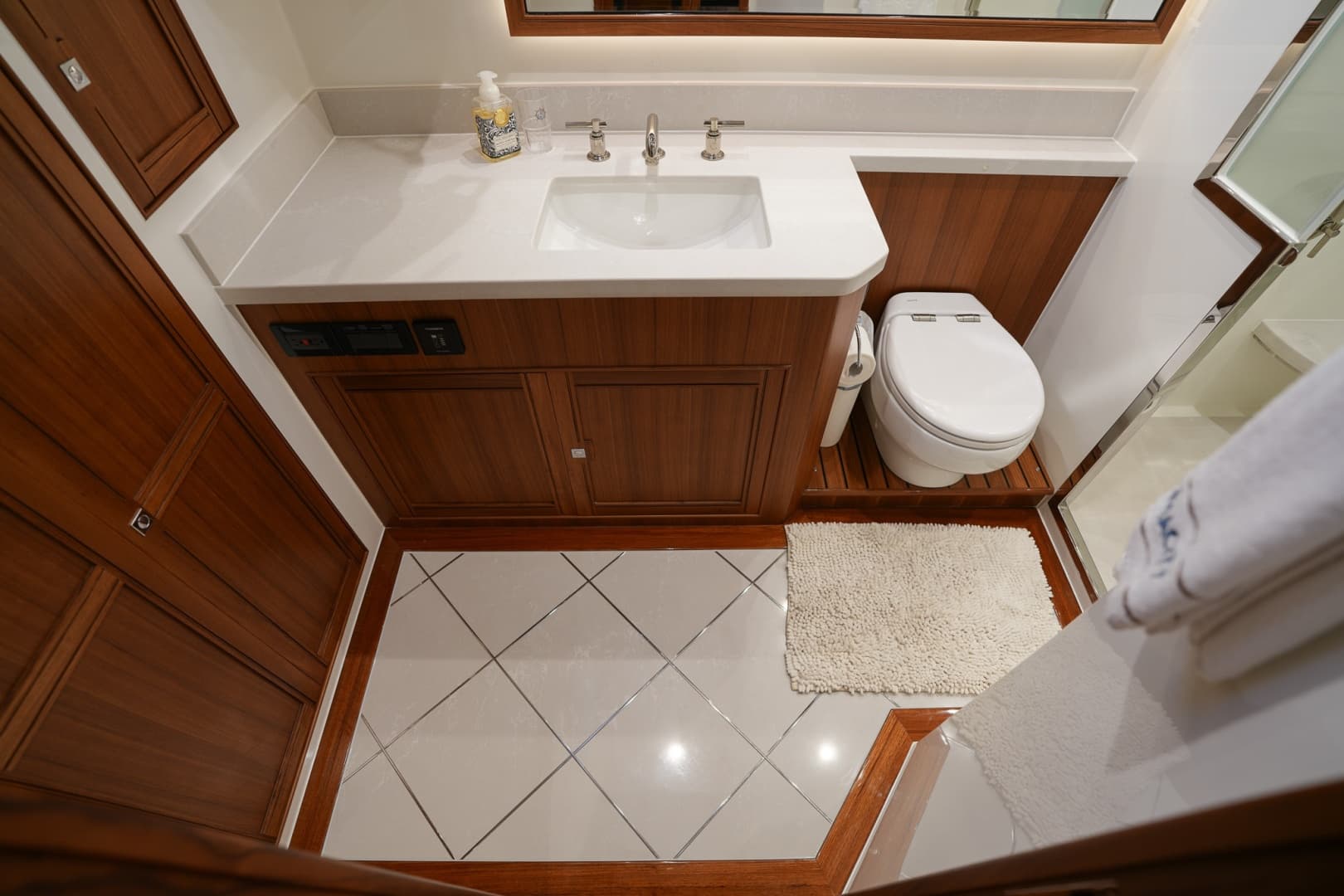 2025 Marlow Explorer 70E MkII-CB