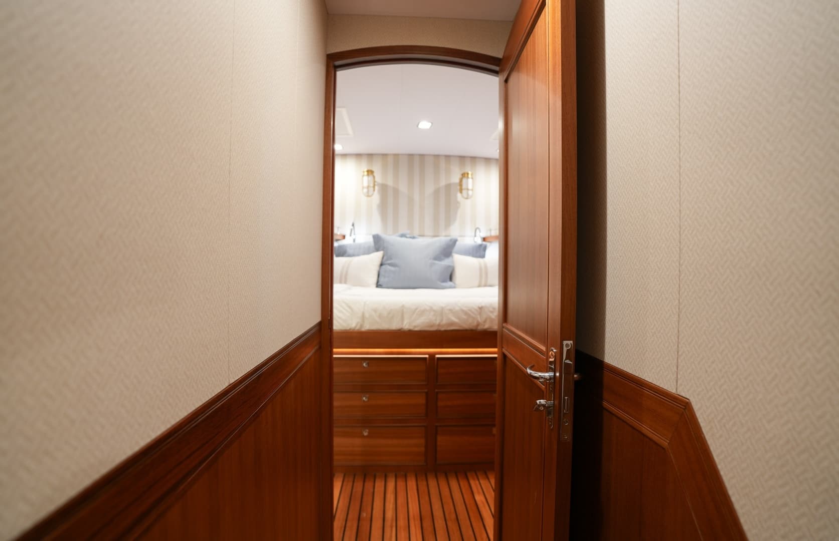 2025 Marlow Explorer 70E MkII-CB