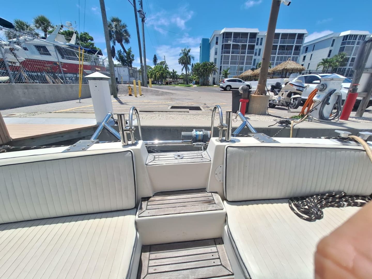 1988 Birchwood 44TS Motor Yacht