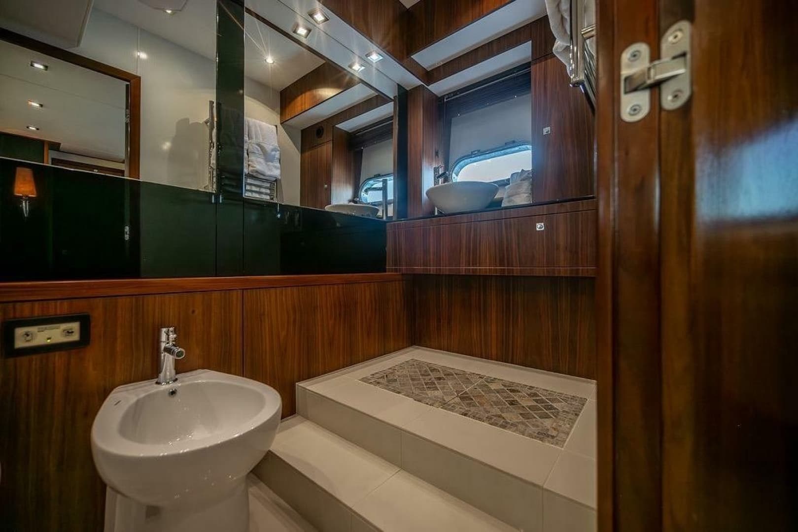 2012 Sunseeker Manhattan 73