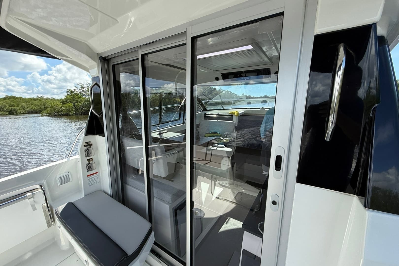 2022 Jeanneau NC 795 Series 2
