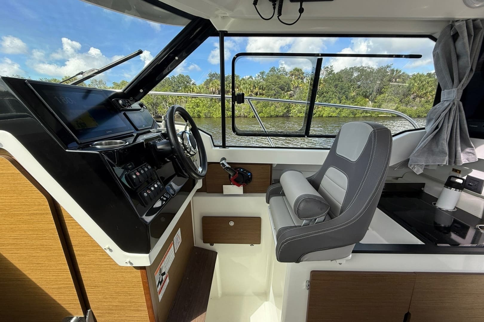 2022 Jeanneau NC 795
